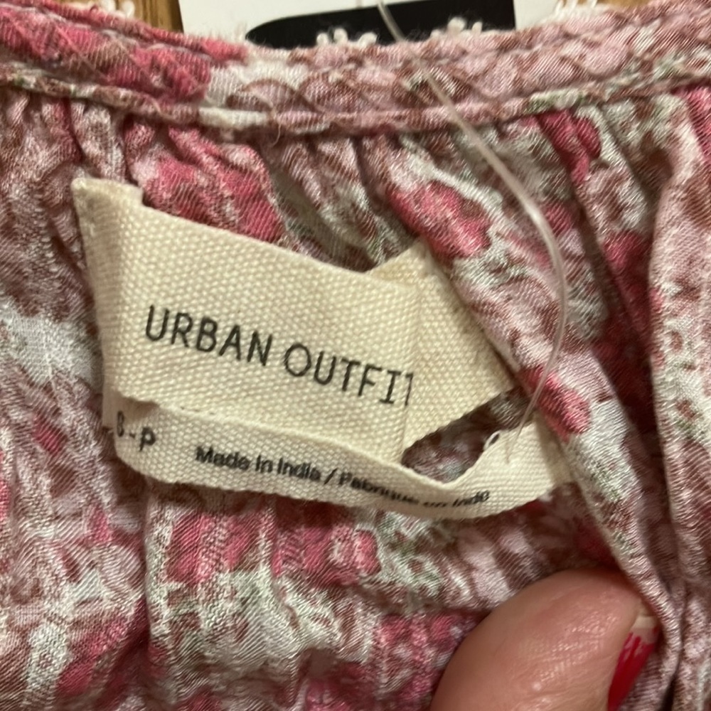 COPY - Sale today ❤️Urban Outfitters Pink lace top size small - Picture 13 of 15